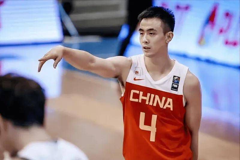 CBA 江苏肯帝亚107-78南京头排苏酒CBA 九台农商银行104-104浙江稠州事件国足vs中国香港首发：4-4-2，刘殿座、吴曦、刘彬彬、韦世豪先发中国男足vs中国香港男足的封闭热身赛正在进行。